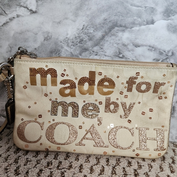 Coach Poppy "Made For Me By Coach's Gold Wristlet - Picture 3 of 6